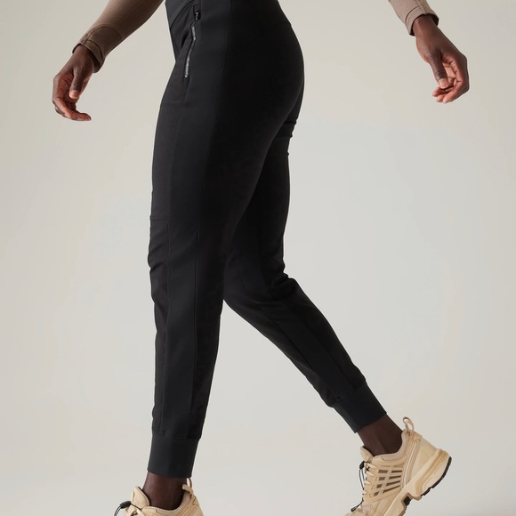 NWT Headland Hybrid Trek Joggers - Picture 3 of 10